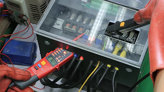 UT18E Voltage and Continuity Tester